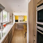 Διαμέρισμα Beechwood Brook, 3 Bed, 3 Bath, Parking,