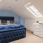 Beechwood Brook, 3 Bed, 3 Bath, Parking, 아파트 *