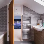 Beechwood Brook, 3 Bed, 3 Bath, Parking, Διαμέρισμα *