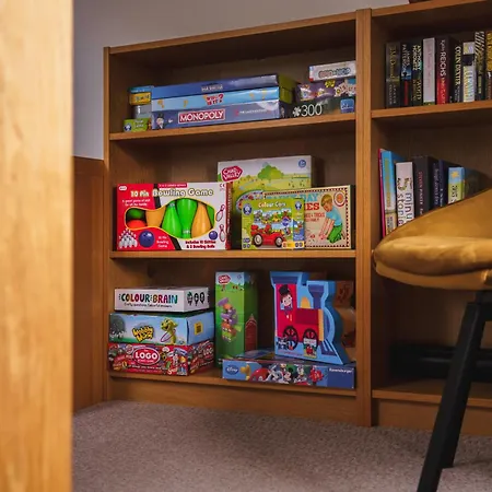 Apartment Beechwood Brook, 3 Bed, 3 Bath, Parking, *