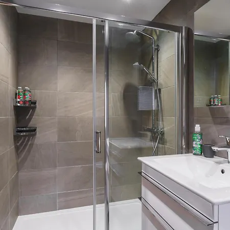 Beechwood Brook, 3 Bed, 3 Bath, Parking, Bowness-on-Windermere