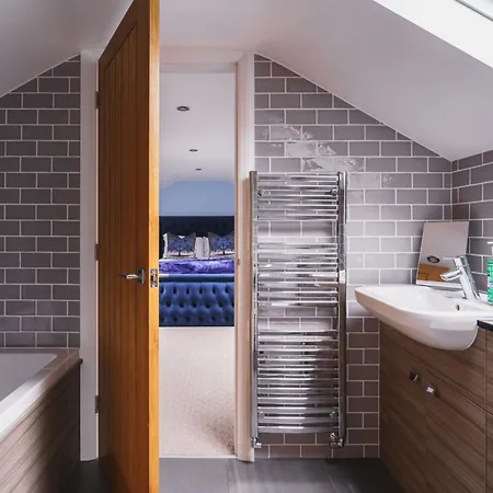 Beechwood Brook, 3 Bed, 3 Bath, Parking, Apartmán *