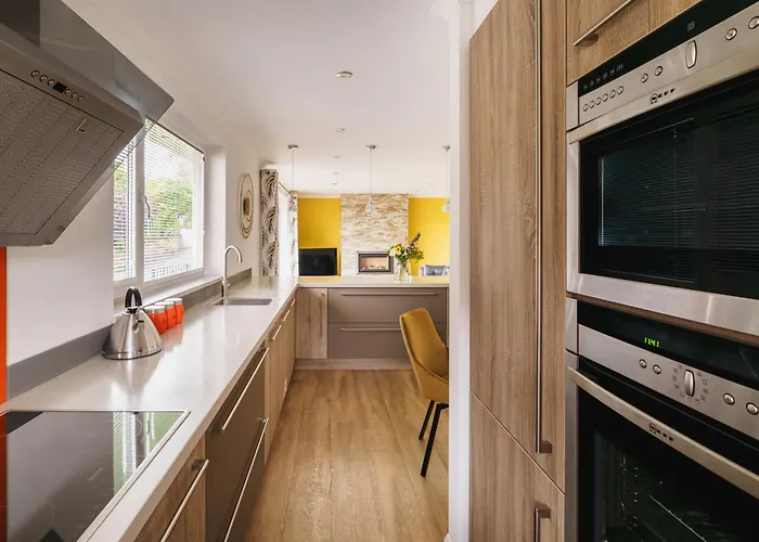 Daire Beechwood Brook, 3 Bed, 3 Bath, Parking,