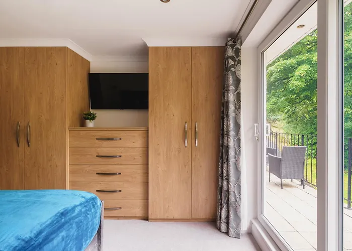 Daire Beechwood Brook, 3 Bed, 3 Bath, Parking,